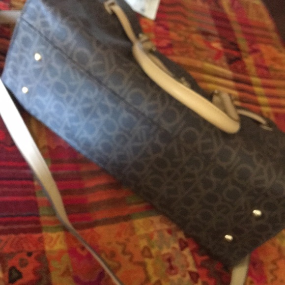 ❤️NWOT Calvin Klein cross body bag - Picture 5 of 8